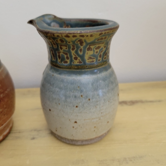 Signed Stoneware Creamer and sugar bowl - Picture 3 of 10